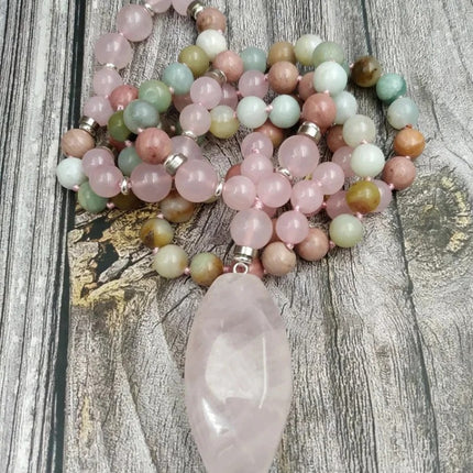 Collier mala en amazonite naturelle, quartz rose et rhodonite (108 pièces)