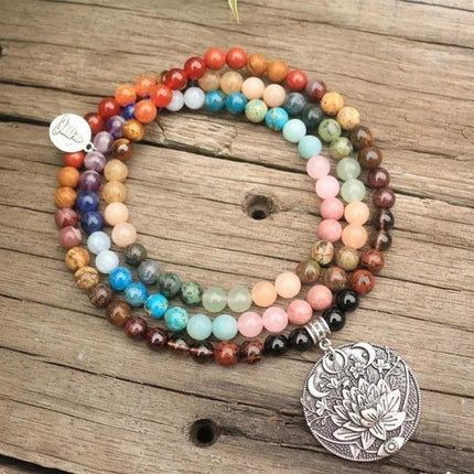Collier mala de 108 perles de pierres précieuses naturelles des 7 chakras